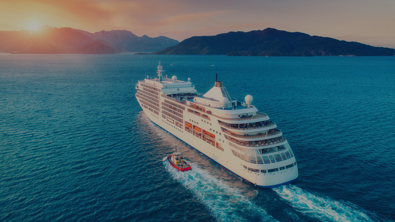 Cruise tours